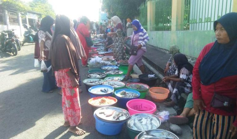 Pedagang-Pasar-Lama-Utan-768x451